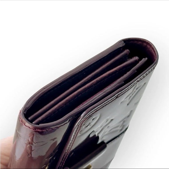 Louis Vuitton Rouge Fauvista Monogram Vernis Sarah Noeud Wallet EUC - Picture 6 of 9